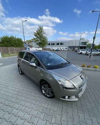 Peugeot 5008 cena 26500 przebieg: 286500, rok produkcji 2010 z Puławy małe 326